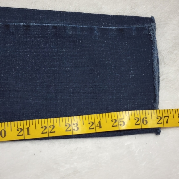 Levi's low rise skinny jean Dark blue wash Size 3M - Picture 6 of 6